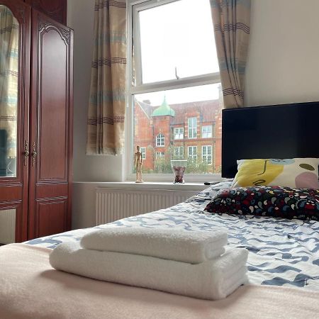 Spacious Family Flat Londyn Zewnętrze zdjęcie
