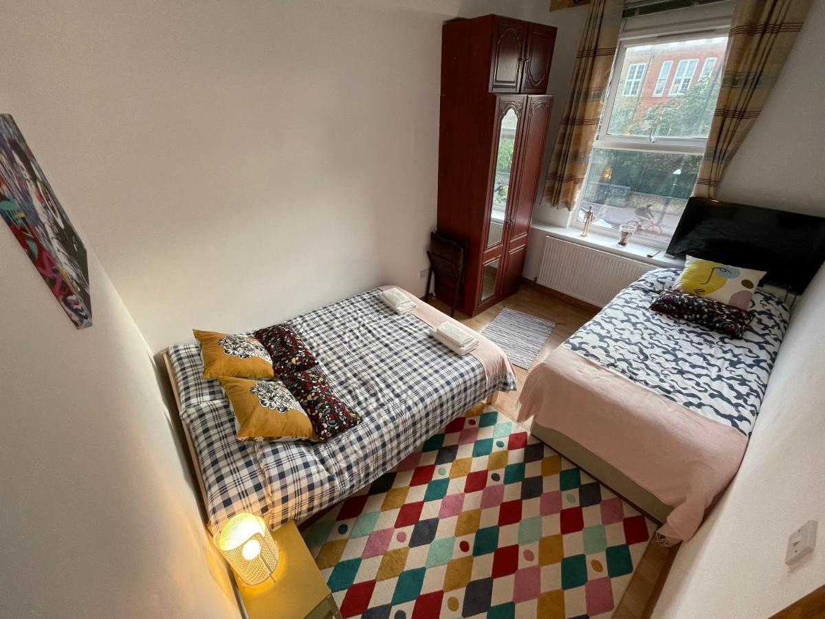 Spacious Family Flat Londyn Zewnętrze zdjęcie
